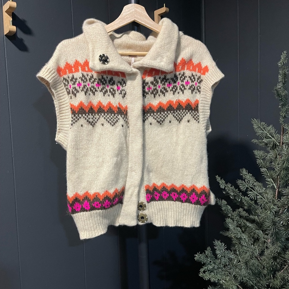 Free People Cream and Pink Patterned Cardigan